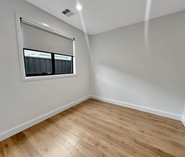 Brand new!! - Photo 3