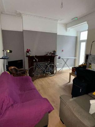 Aigburth Road, Aigburth, Liverpool, Merseyside, L17 - Photo 1