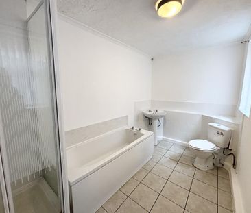 2 bedroom terraced house to rent - Photo 5