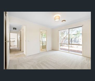 SWEET UNIT IN THE MOST PEACEFUL COMPLEX IN THIS SEASIDE SUBURB - Photo 6