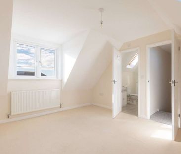 A semi-detached 2 bedroom property with additional/occasional use t... - Photo 2