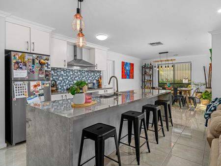 Home For Rent - Photo 3