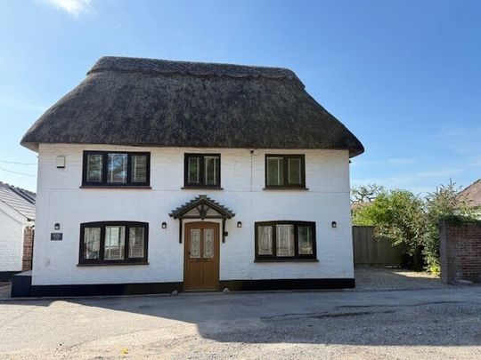 Little Thatch, Ringwood - Photo 1