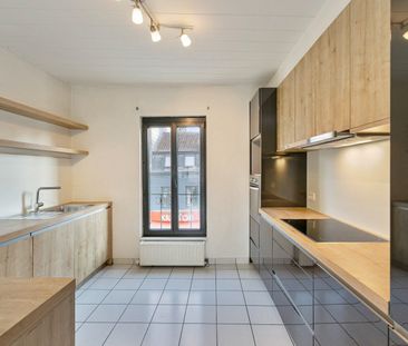 Ruim en zonnig appartement met terras + privé staanplaats - Foto 3