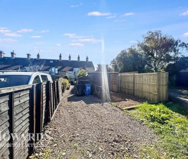 3 bedroom terraced house to rent - Photo 3