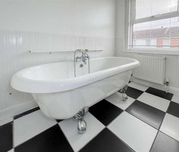 Channel View Road, Eastbourne, BN22 - Photo 5