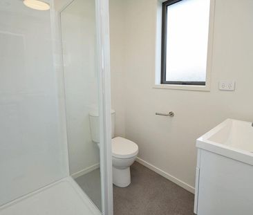 Convenient Studio Living on Beatty Street - Photo 5