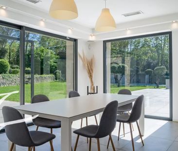 Maison à louer Mougins, Cote d'Azur, France8 500 EUR / Mois - Photo 6