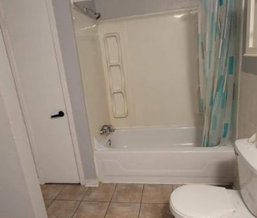 2 CH - 1 SDB - Québec - $1,047 /mo - Photo 4