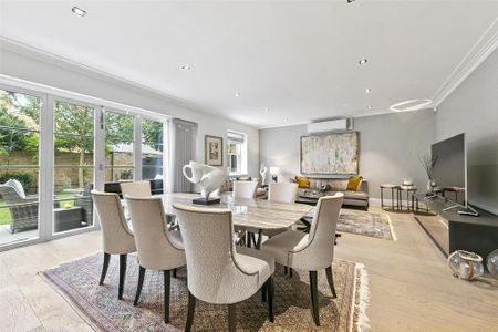 6 bedroom detached house to rent - Photo 3