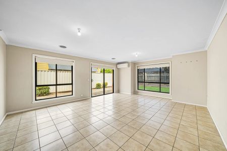 48 Retford Close, Werribee. - Photo 4