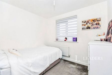 3 bedroom house to rent Ash Close, Yaxley, PE7 - Photo 5