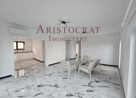 Casa parter zona centrala - Fotografie 2