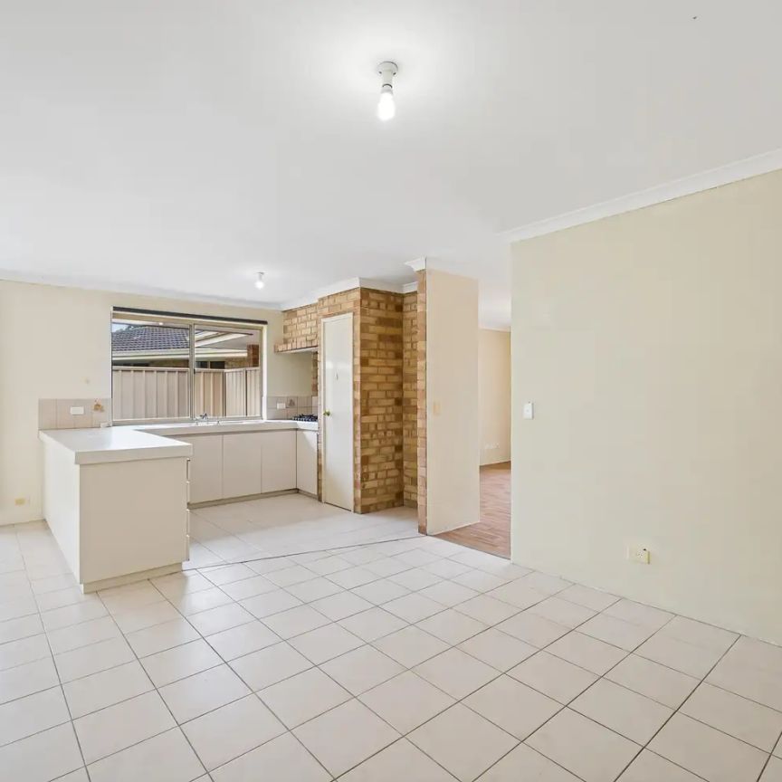 “Private 4-Bedroom Family Home in Quiet Cul-de-Sac” - Photo 1