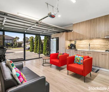11 Angove Street, Craigieburn VIC 3064 - Photo 6