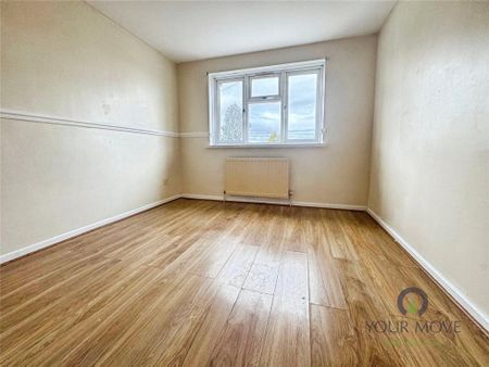 4 bedroom semi-detached house to rent - Photo 2