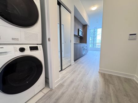 For Lease - 15 Richardson Street Unit# 2011, Toronto, Ontario - Photo 2