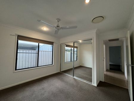 &ast;&ast;Charming 3-Bedroom Duplex in Moranbah &ast;&ast; - Photo 5