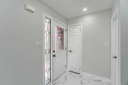 For Lease - 6 Wildercroft Avenue, Brampton, Ontario - Photo 5