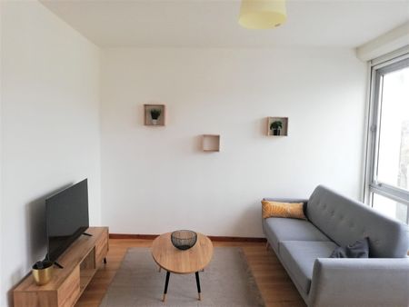 Location Appartement 2 pièces 46m² POITIERS 86000 - Photo 2