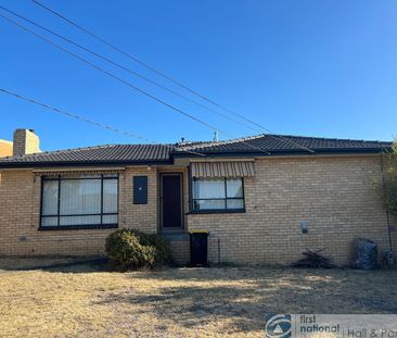 4 Edna Avenue, Dandenong North - Photo 1