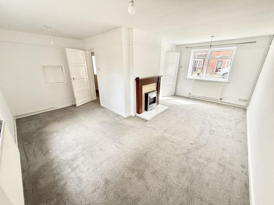 3 bedroom end of terrace house to rent - Photo 1