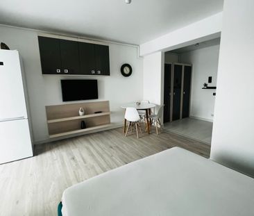 Garsoniera in bloc nou, in Ploiesti, zona Albert - Photo 1