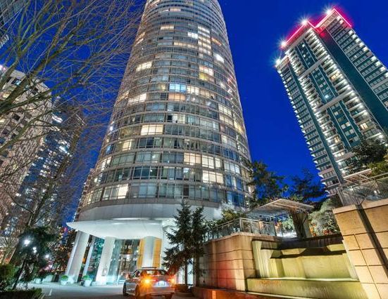 Coal Harbour 2 Bedroom Suite, Parking, 1 Pet Ok! | 1200 Alberni Street, Vancouver - Photo 1