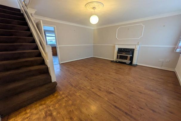 4 bedroom terraced house to rent - Photo 1