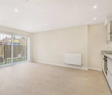 A newly built modern apartment situated on the ground floor in this... - Photo 2