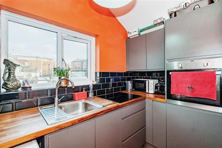 South Farm Road, WORTHING - Photo 5