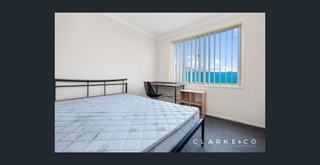 GREAT LOCATION FAMILY HOME! - Photo 3