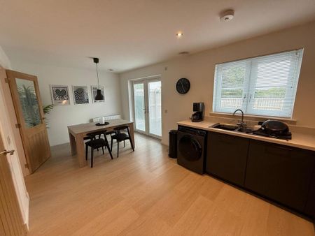 3 bedroom semi-detached house to rent - Photo 2
