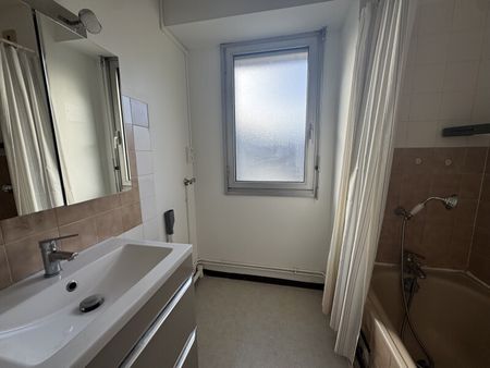 Location Appartement 3 Pièces 74 m² - Photo 3