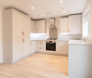 2 bedroom terraced house to rent - Photo 4