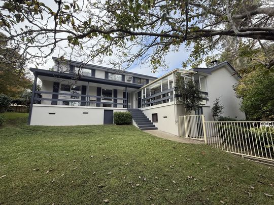 Asquith - Photo 1