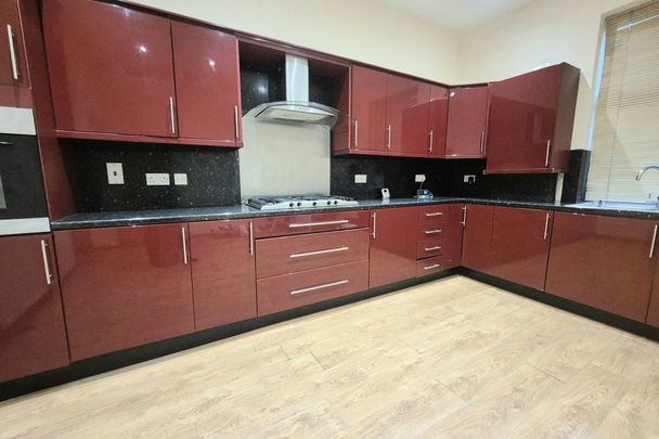 Florence Street, HALIFAX - Photo 1