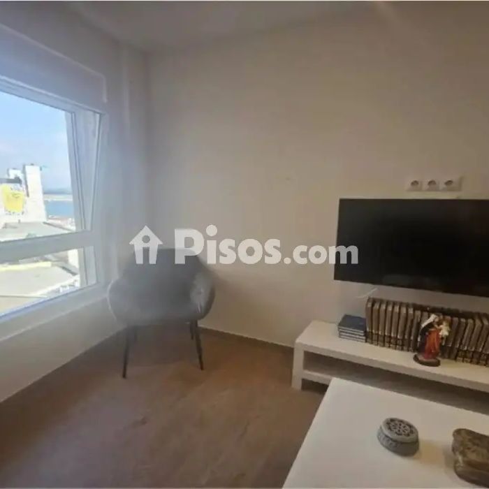 Piso en alquiler en Puerto Chico - Photo 1