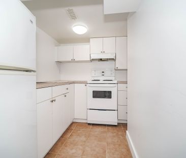 For Lease - 1360 Woodbine Avenue, Toronto, Ontario - Photo 2