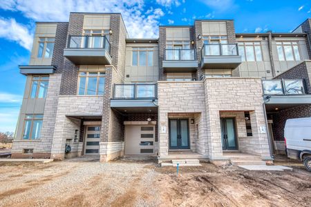 For Lease - 3327 Taha Gardens, Oakville, Ontario - Photo 2