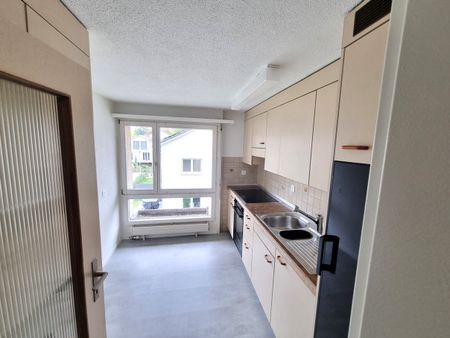Helle und teilsanierte Wohnung an zentraler Lage - Foto 2