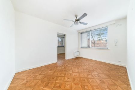 The heart of St Kilda - Photo 4