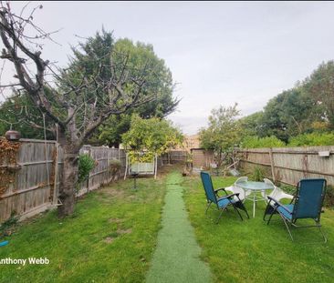 4 bedroom terraced house to rent - Photo 6