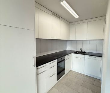 2.5 Zimmer, 2. Stock - Photo 3