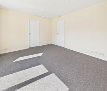 Price £995 pcm - Available Now - Unfurnished - Photo 6