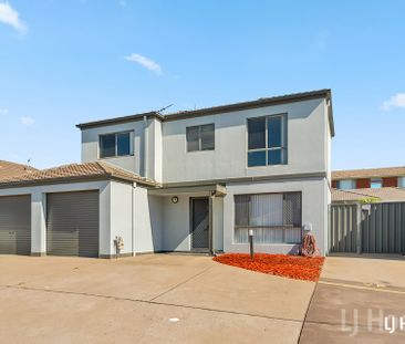 Modern 3 Bedroom Ensuite Townhouse - Photo 1