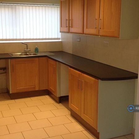 3 bedroom terraced house to rent - Photo 3