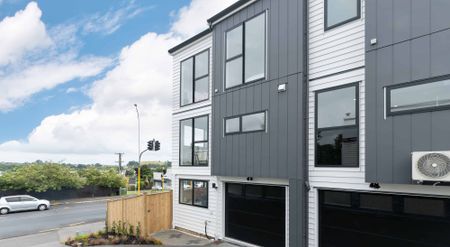 Stunning townhouse located in Three Kings - Photo 3