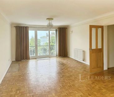 2 bedroom flat to rent - Photo 2