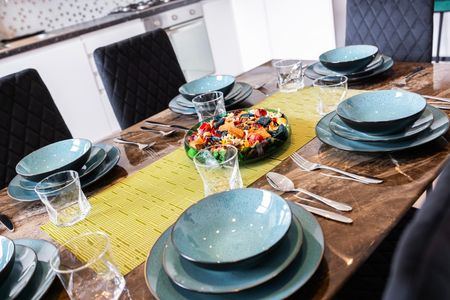 3 Bed Flat, Devonport Road, W12 - Photo 2